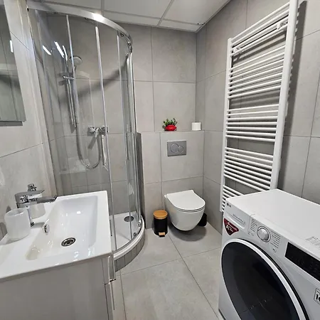 Moderni Vedle Divadla - Wi-fi Zdarma - #homevibes52 *
