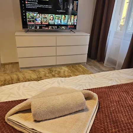 Διαμέρισμα Moderni Vedle Divadla - Wi-fi Zdarma - #homevibes52 *